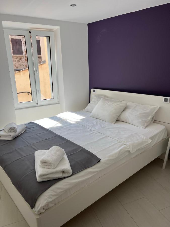Costantini 10 Apartmán